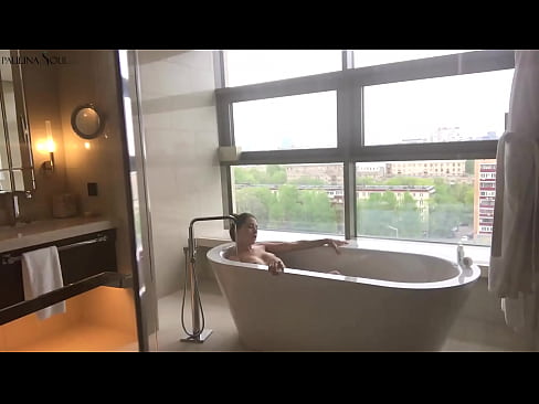 ❤️ Керемет сәби Жуынатын бөлмеде оның кискасын құмарта тартып жатыр ❤ Порно видео бойынша бізде ❌️